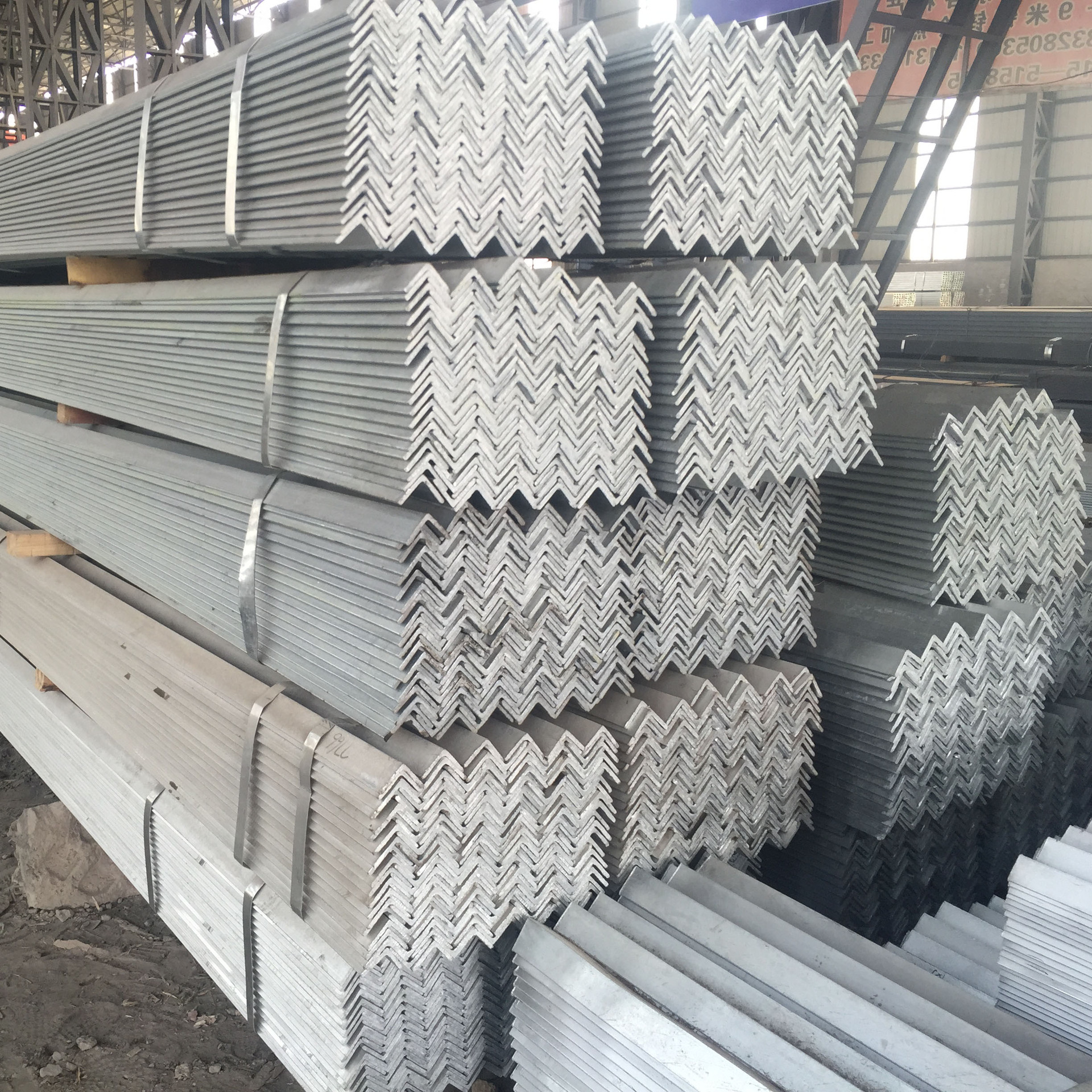 直发镀锌角铁 热镀锌角钢切割幕墙角钢50*50*5空调支架角钢