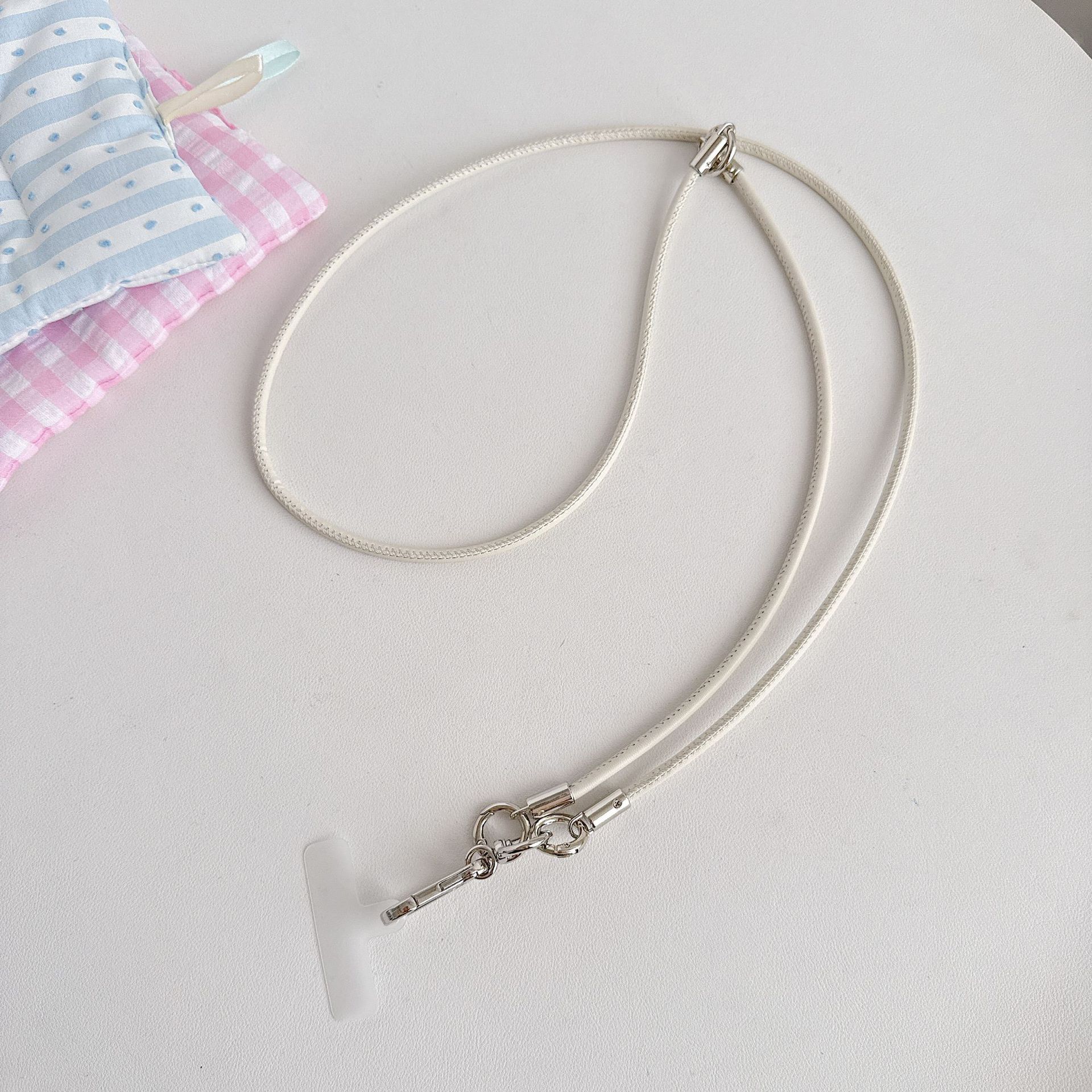 Cordón de teléfono móvil de alta gama hecho a mano boutique Cordón de cuero ins Cadena larga y corta Cordón de teléfono móvil de moda Cordón de mensajero largo y corto