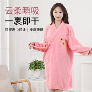 Pineapple Pattern Long-Sleeved Smiley Face Bathrobe Wholesale, Absorbent and Soft Coral Fleece Bath Towel, Wearable and Wrapable Bath Skirt with Straps