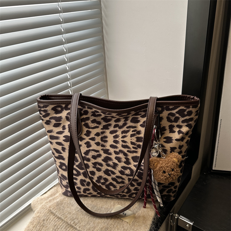 2024 nuevo otoño y invierno de gran capacidad de transporte de hombro relajado bolso de brazo retro moda leopardo bolso de mujer