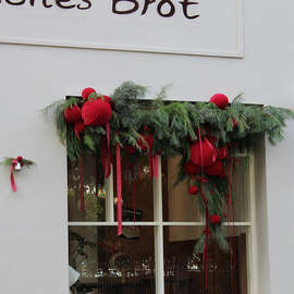 红丝绒球圣诞装饰挂件打卡点店铺门口美陈造景布置红色丝绒球挂饰