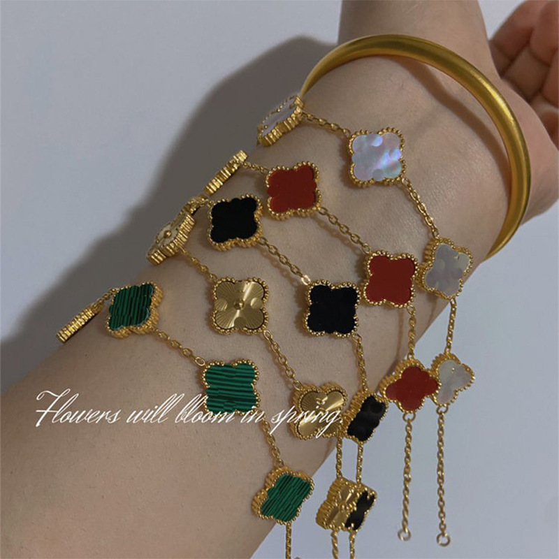15mm Amazon 18K Double-Sided Shell Lucky Four-Leaf Clover Bracelet, Fashionable and Luxurious High-End Version for Women, High Gram Weight 15mm Amazon 18K Double-Sided Shell Lucky Four-Leaf Clover Bracelet, Fashionable and Luxurious High-End Version for Women, High Gram Weight