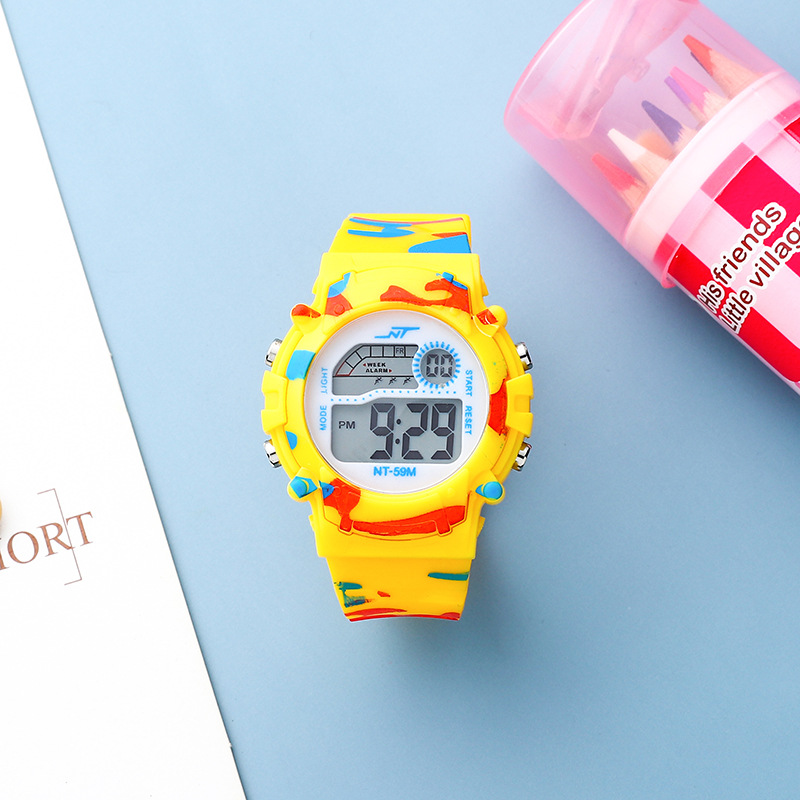 Colorido LED reloj electrónico para niños al aire libre montañismo reloj deportivo transfronterizo Comercio exterior camuflaje luminoso reloj estudiantil