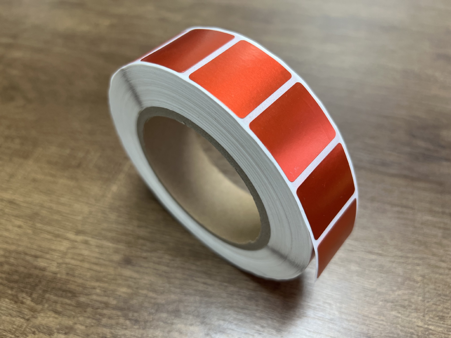 透明PET复合铝箔纸流水号染色铭版艾利上光油标签局部涂胶薄膜开