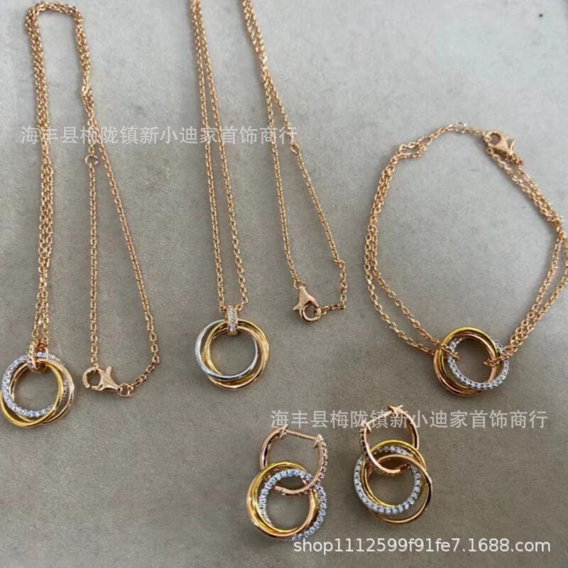 V-Gold Necklace with Full Diamond Inlay, Three-Ring Three-Color Bracelet for Women, High-End Luxury Diamond-Studded Earrings, Wholesale from Manufacturer V-Gold Necklace with Full Diamond Inlay, Three-Ring Three-Color Bracelet for Women, High-End Luxury Diamond-Studded Earrings, Wholesale from Manufacturer