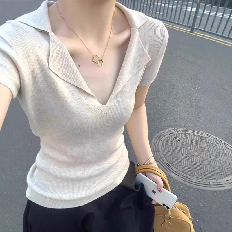 French-Style V-Neck Old Money Style Short-Sleeve Women's Slim-Fit T-Shirt 2026 Summer Turn-Down Collar Ice Silk Knit Polo Shirt Top
