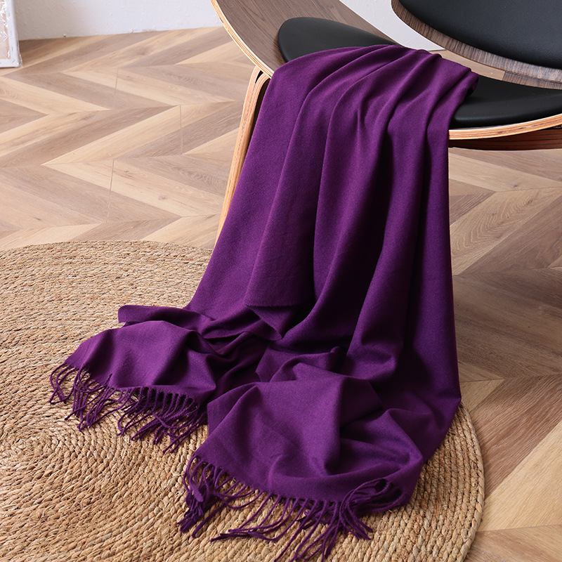 2024 otoño e invierno nuevo estilo color sólido bufanda larga imitación lana brillante textura borla marca negra mantón cálido