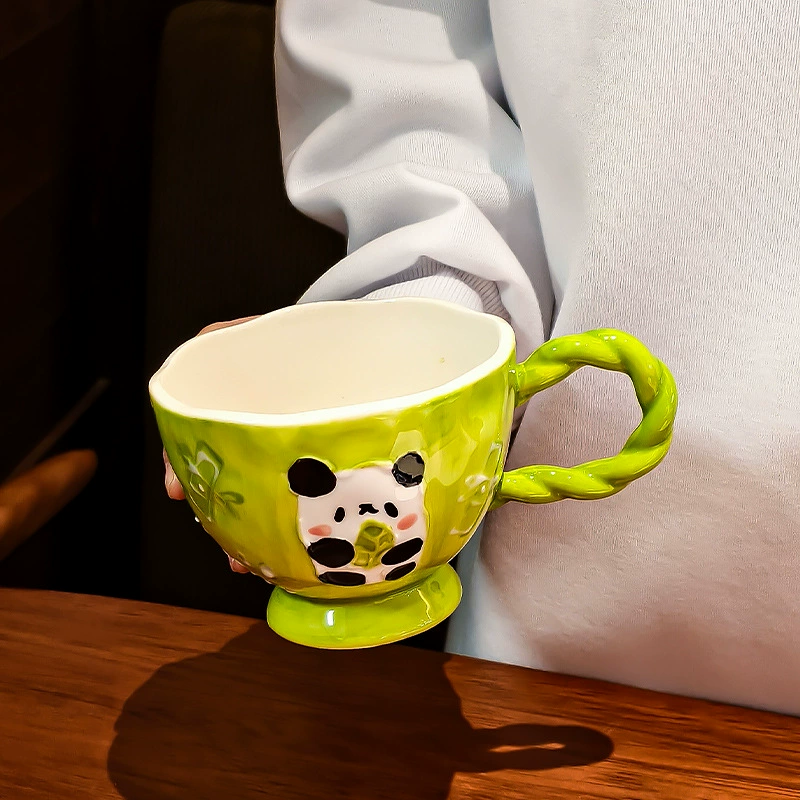 Hand-drawn relief ceramic cup, 400 ml, cute breakfast mug with spoon option