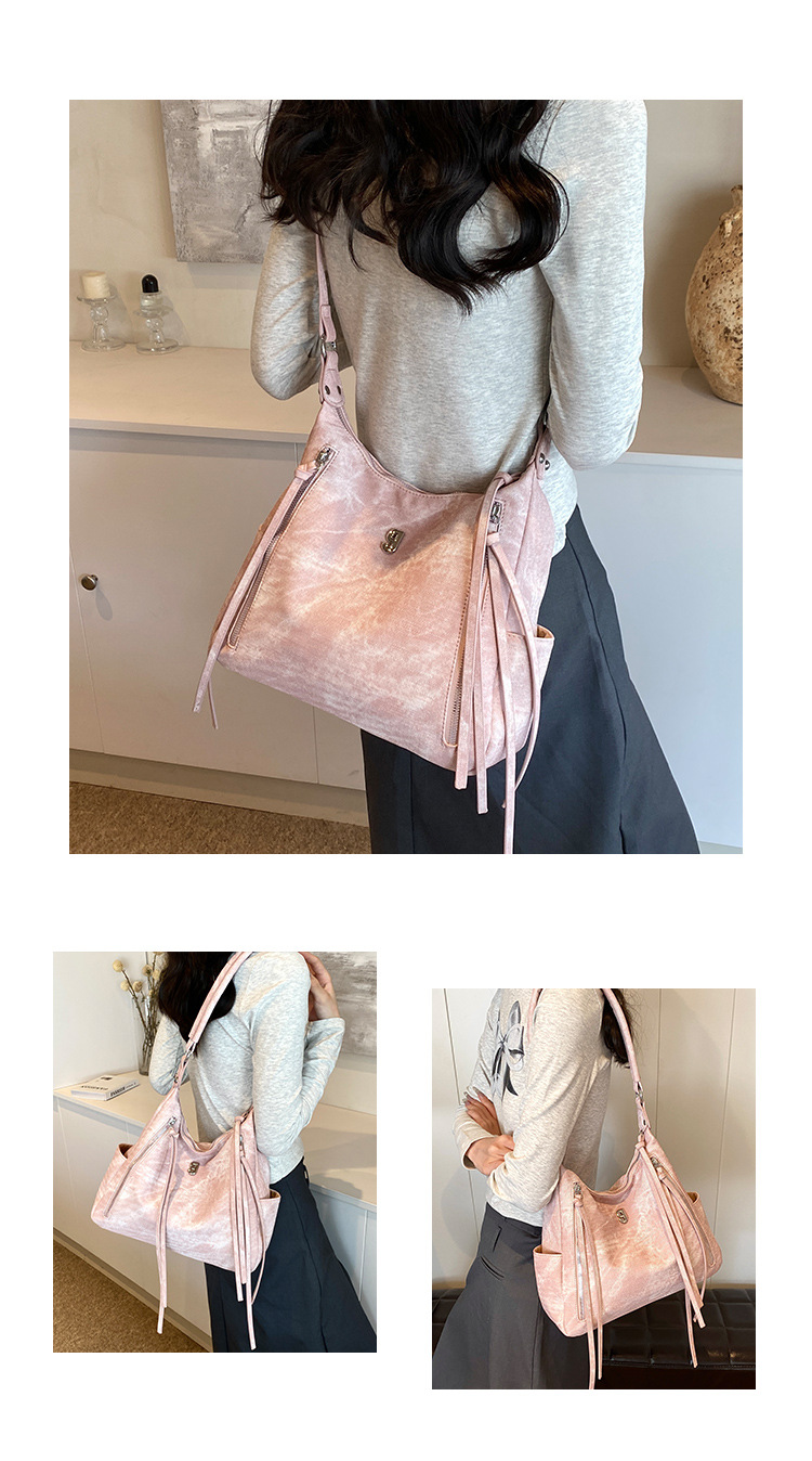 Large capacity wandering shoulder bag, new spicy girl high-end versatile double pocket strip casual crossbody armpit bag_voghion.com