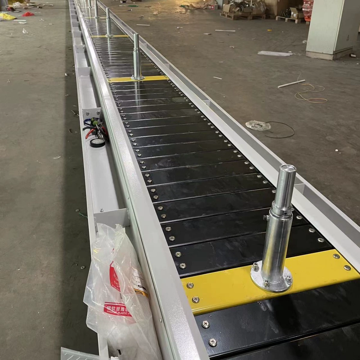 Шэньчжэньский завод проектирует и производит линию сборки электрических велосипедов, линию сборки велосипедов и линию сборки скутеров.