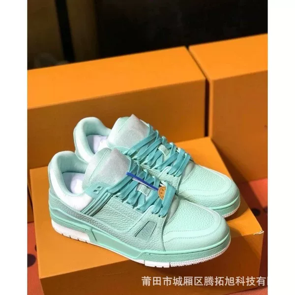 Cross-border Putian shoes, LV-style trainers with embroidered floral patterns, gradient blue and purple, unisex versatile height-increasing casual sports shoes