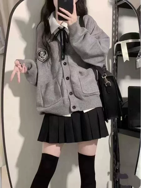 [单件 黑色百褶裙【小个子显高/轻熟风女装港味/茶系穿搭一整套/酷女孩穿搭/小香风女神范/学院风/设计]
