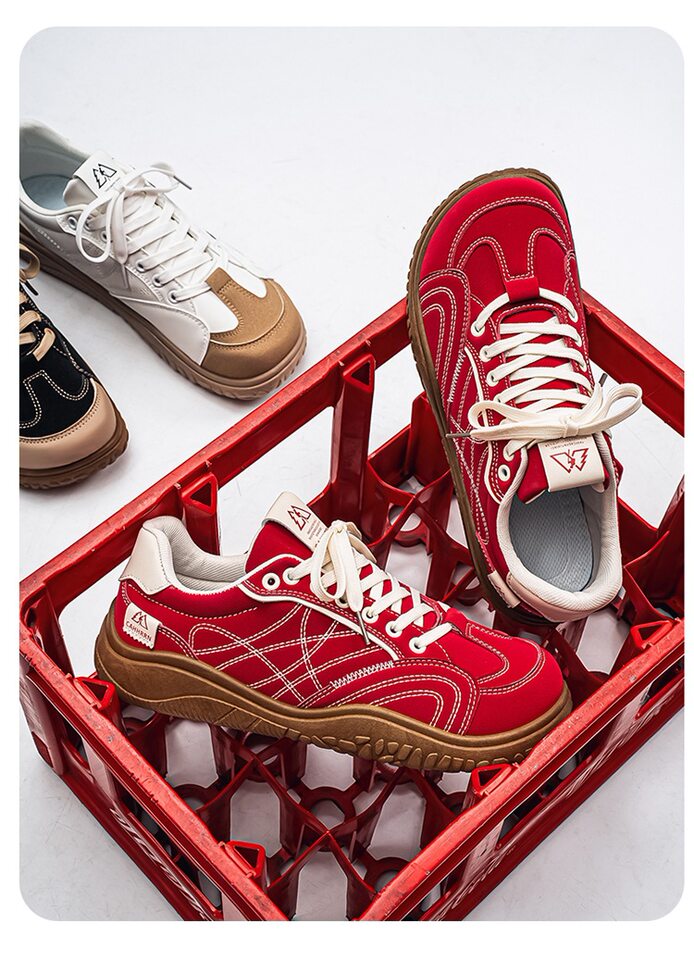Giày sneaker nam cổ thấp mũi tròn rộng form Đức, đế bằng gót thấp 1–3 cm, dây buộc, phối màu trơn — Z8822 màu đỏ, Z8822 thẻ trắng, Z8822 thẻ đen chi tiết 12