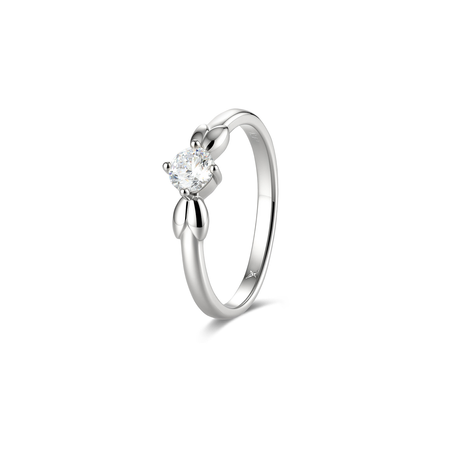 Xuping aleación de cobre chapado blanco incrustado joyería de joyas artificiales japonesas y coreanas anillo de viento nicho alta sensación al por mayor