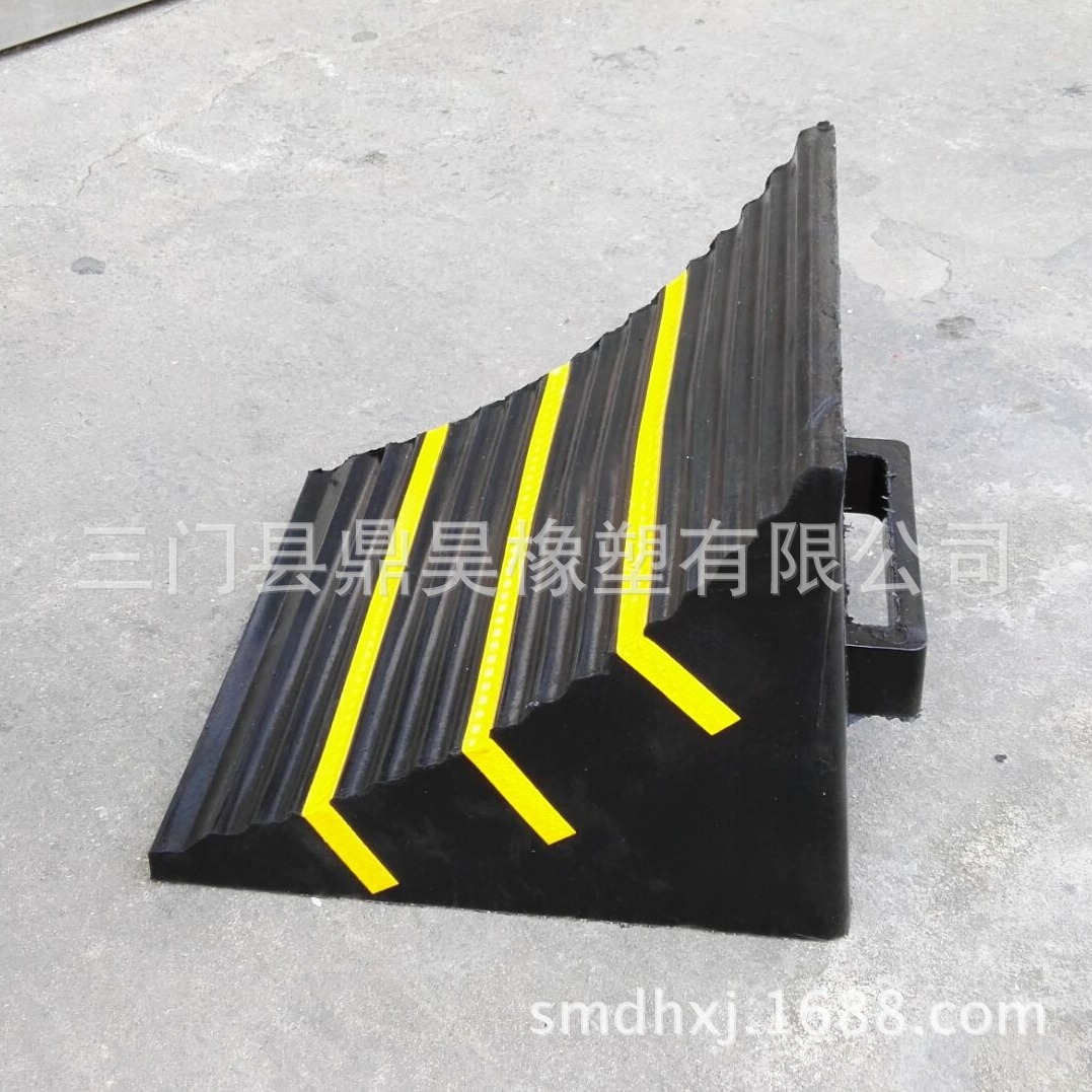 大货车专用橡胶挡轮块车轮刹阻退器斜坡临时停车阻轮块刹车防滑器