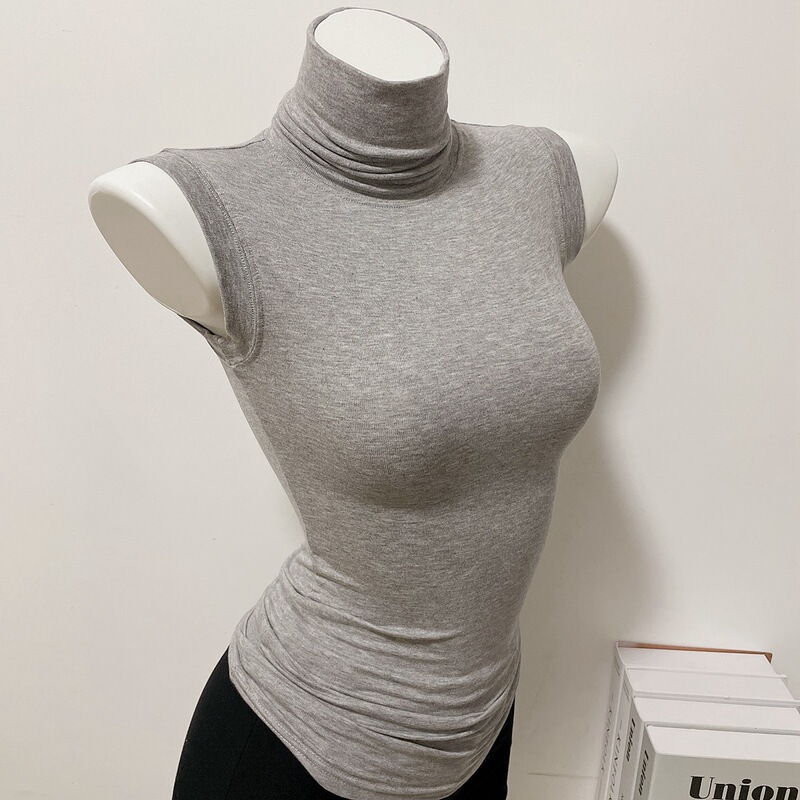 Slim-Fitting Sleeveless Stylish Solid Color High-Necked Base Layer T-Shirt That Enhances Your Figure Slim-Fitting Sleeveless Stylish Solid Color High-Necked Base Layer T-Shirt That Enhances Your Figure