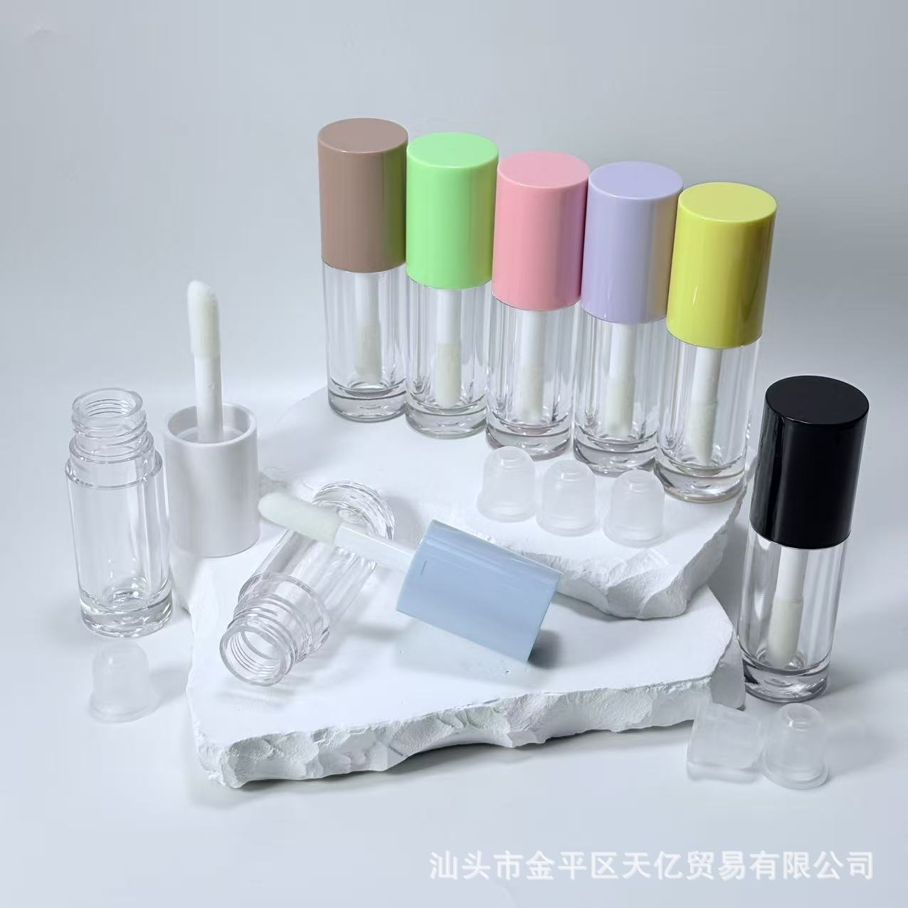 En stock envío gratuito de gran capacidad sub-botella 6ml tubo redondo cabeza de cepillo grande esmalte de labios brillo de labios tubo vacío material de embalaje tubo corrector