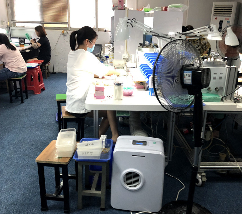 11909707772_1261480504