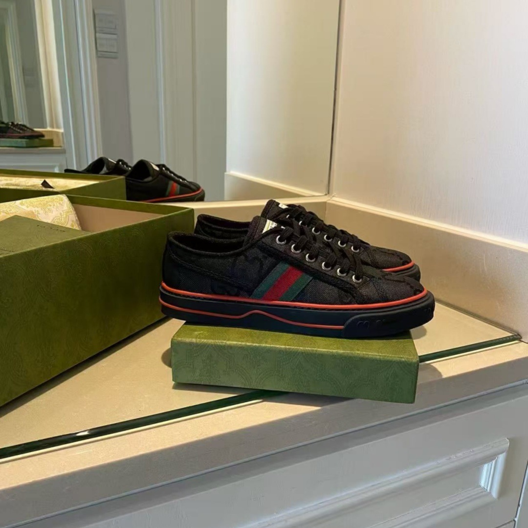 G1977 zapatos de lona de presbiterio para mujer 2023 primavera estilo fino bordado retro pareja zapatos deportivos casuales planos de todo fósforo