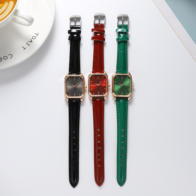 Ceas retro la modă pentru femei, cuarț, din aliaj simplu, pentru studente, în stoc_voghion.com