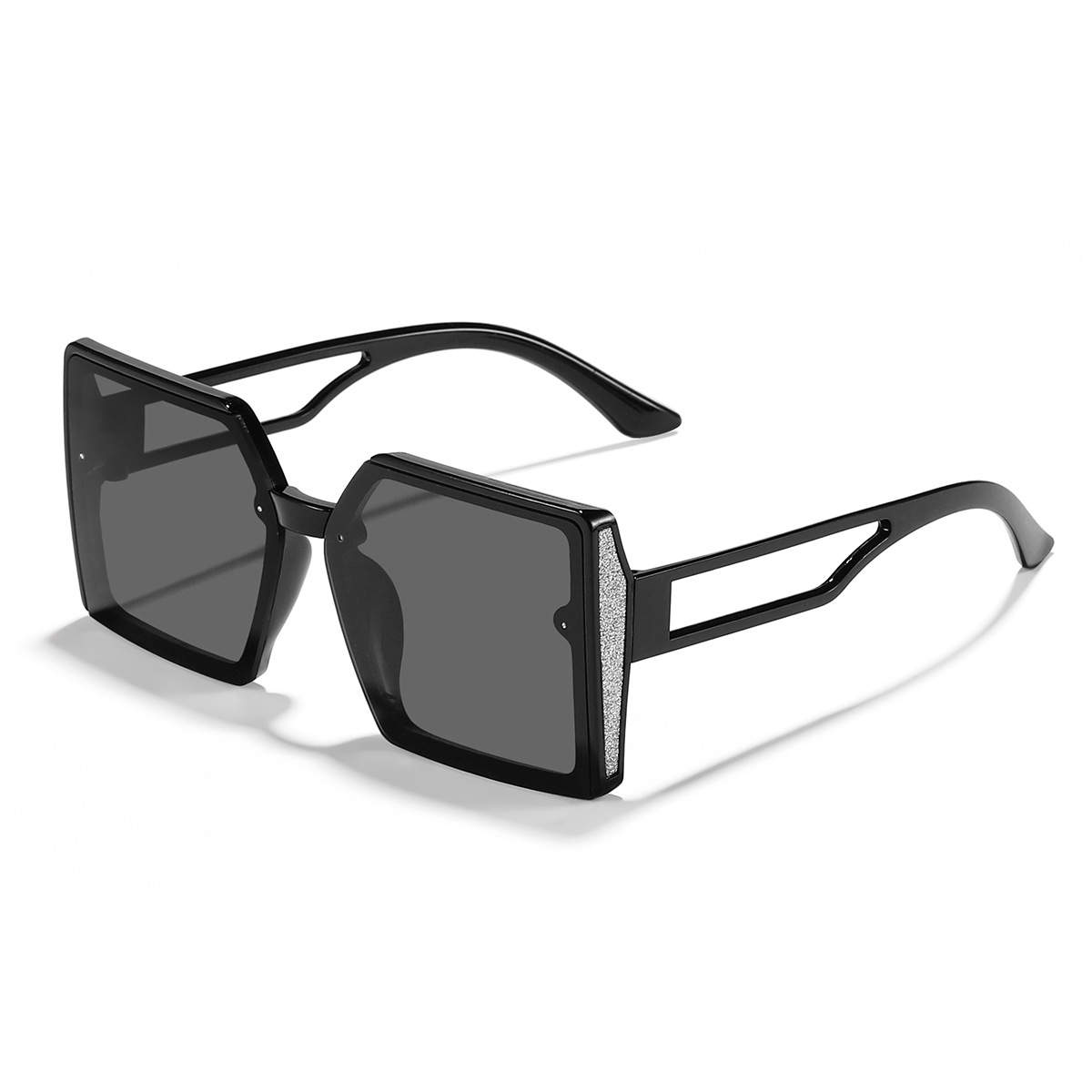 Nuevo transfronterizo al por mayor generoso marco cara de aspecto pequeño hueco gafas pies moda todo-fósforo al aire libre a prueba de UV gafas de sol