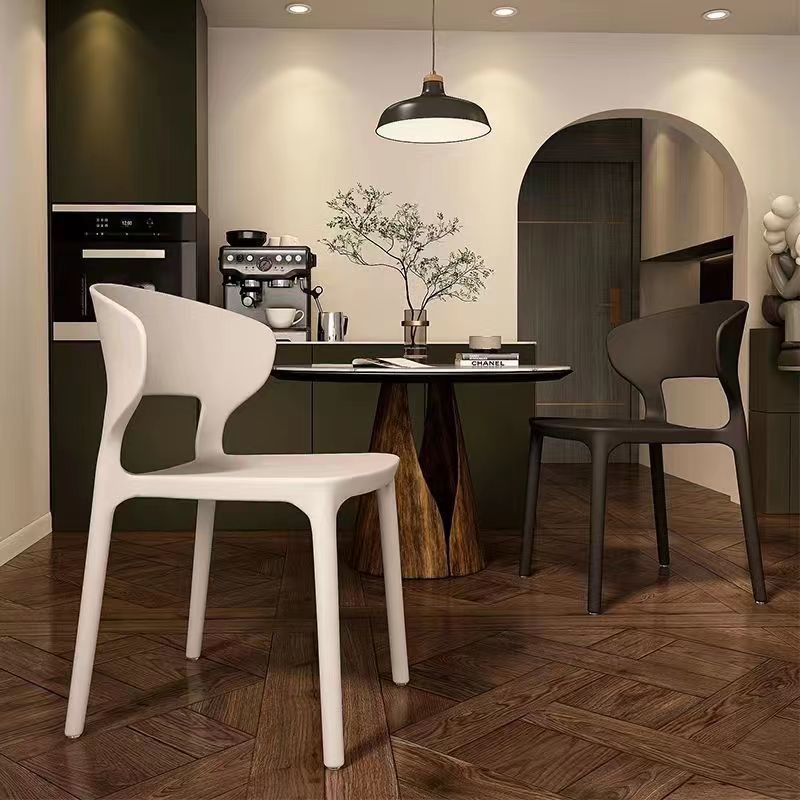 Sillas de plástico sillas de comedor casera simple escritorio moderno sillas de maquillaje se pueden apilar sillas creativas respaldadas