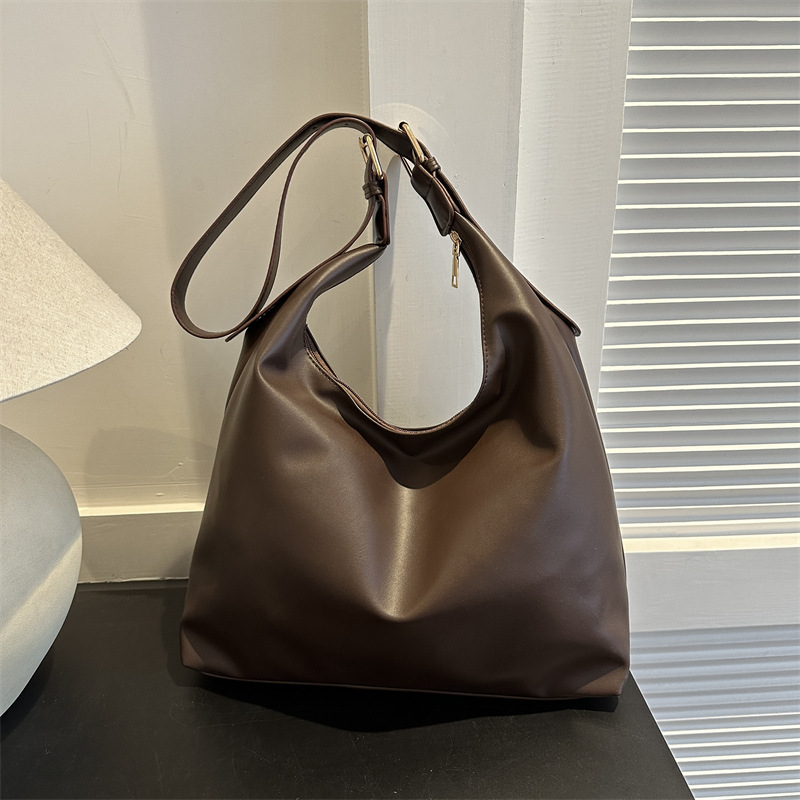 Gran capacidad, moda, calidad para el viaje diario, bolso de hombro para mujer, nueva colección de verano 2025, versátil, elegante, bolso tote de calidad para mujer.