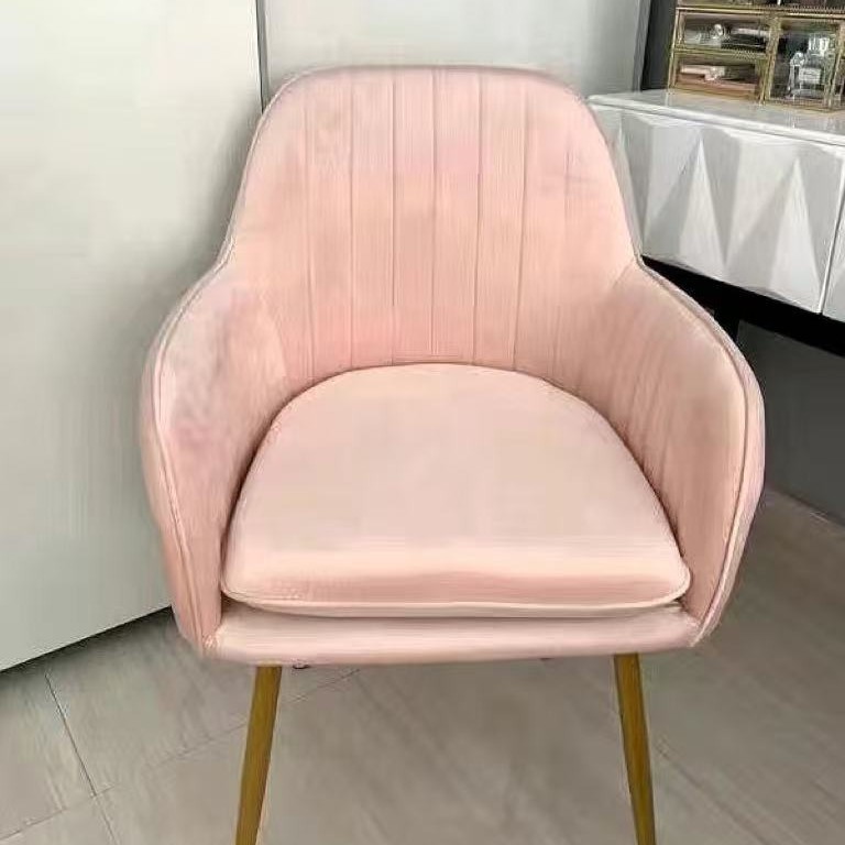 Venta al por mayor moderna colorida silla de comedor rosa blanca apoyabrazos restaurante de terciopelo silla de comedor con patas de metal dorado