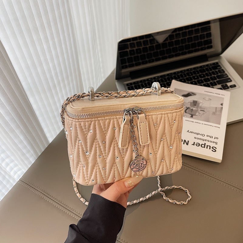 Bolso de cubo de moda coreana 2025 nuevo bolso de cadena pequeño bolso de hombro con diamantes con fragancia pequeña bolso de mensajero de hilo bordado de diamantes mujer