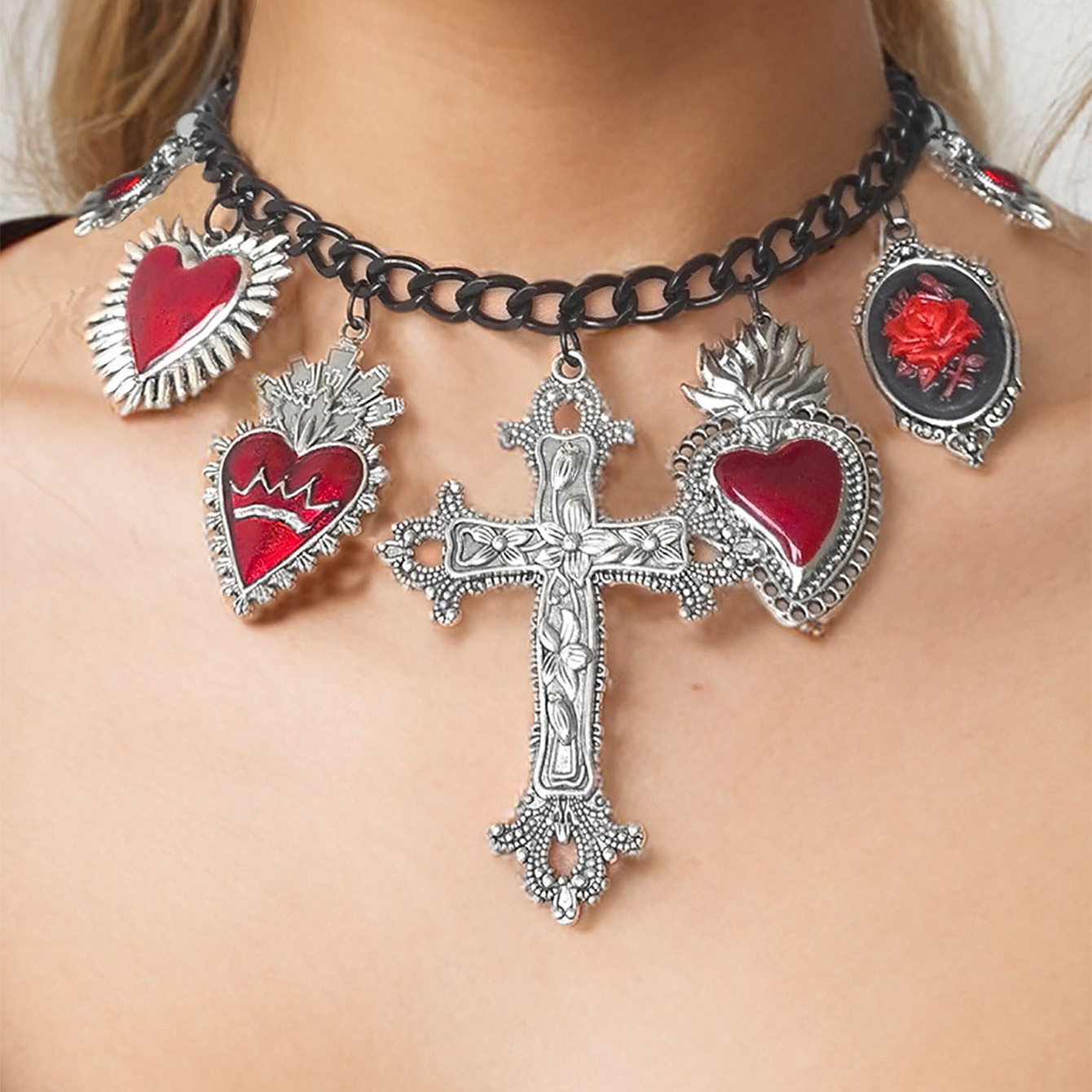 63g Weight Vintage Style Cross Heart Shape Zinc Alloy Chain-free Choker Wholesale