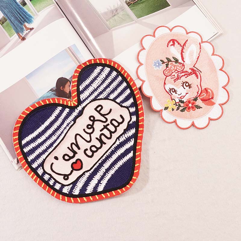 补衣服的布贴批发绣花厂衣服补丁贴手缝绣片可爱心形刺绣贴贴布绣