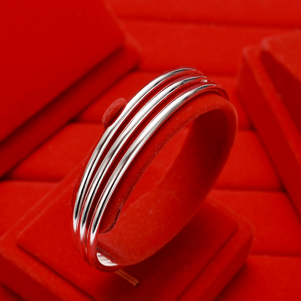Источник производитель White copper, silver-plated Sansheng III Bracelet Closed Aperture Vegetarian Three Ring Double Single Ring Silver Jewelry Wholesale