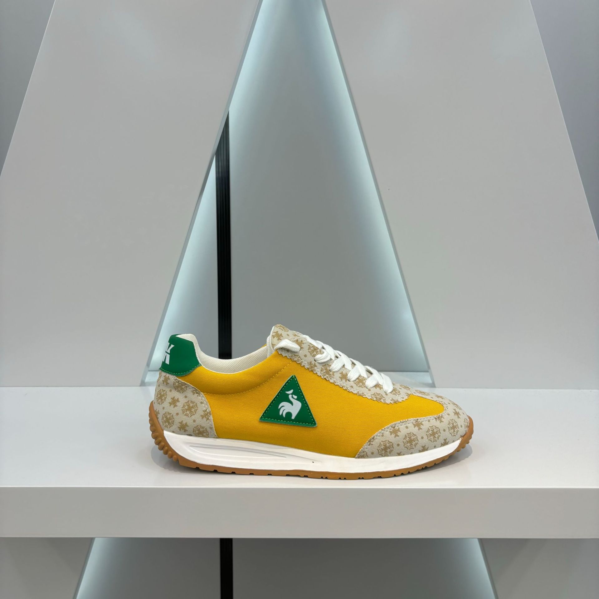 Sneakers uomo bianche scarpe casual comode da passeggio_voghion.com