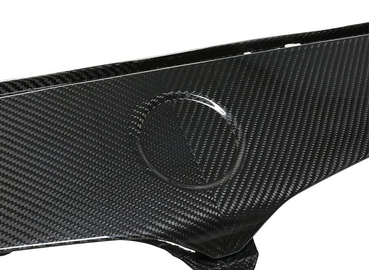 Suitable for BMW F87 M2C dry carbon fiber front bumper, rear bumper body kit, M2 Thunder Edition carbon fiber body kit