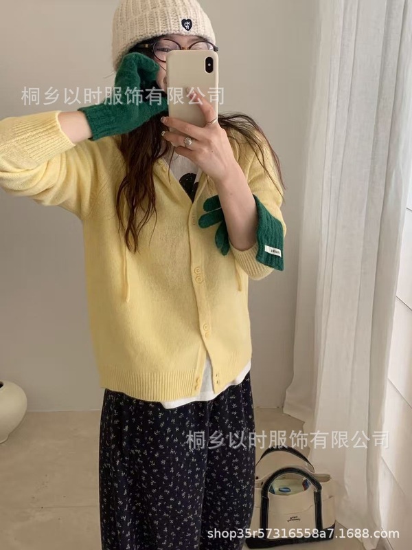 以时 25年秋冬季新款连帽羊毛针织开衫 纯色百搭双粒扣毛衣外套女|undefined