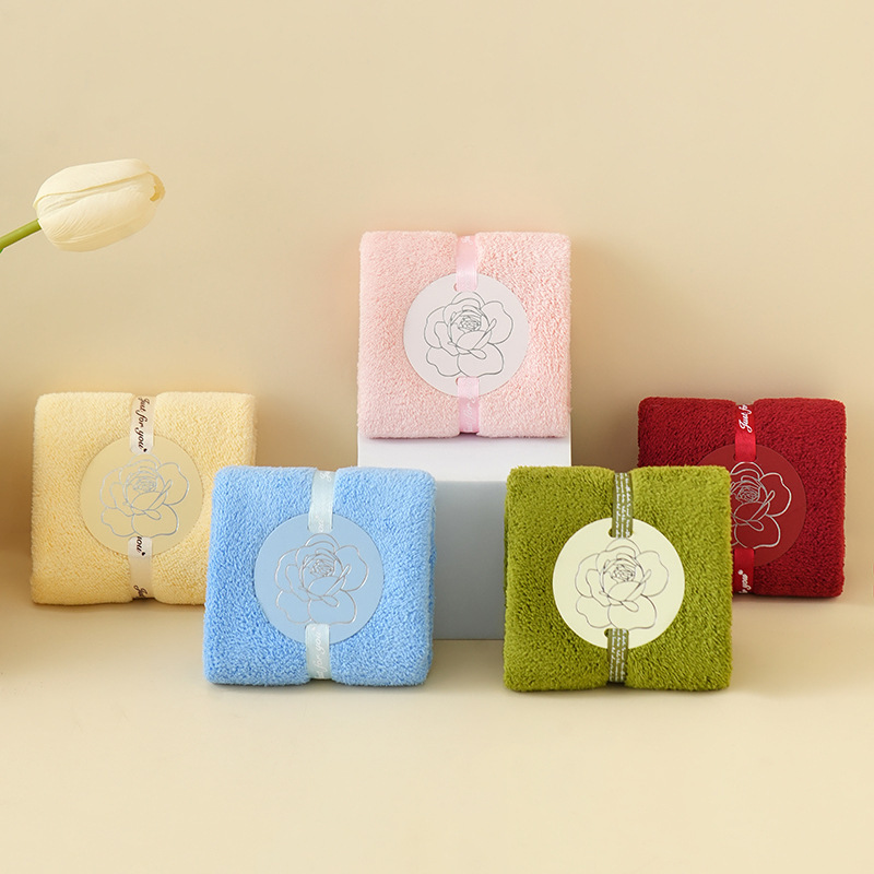 Coral Velvet Wedding Banquet Gift Box with Gift Towel Soft Absorbent Paper Card Square Square Towel Small Towel for the Beginning of School