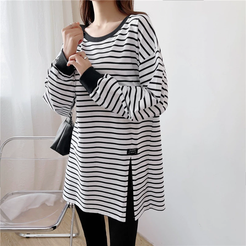 Грудное вскармливание с длинными рукавами в полоску рукава