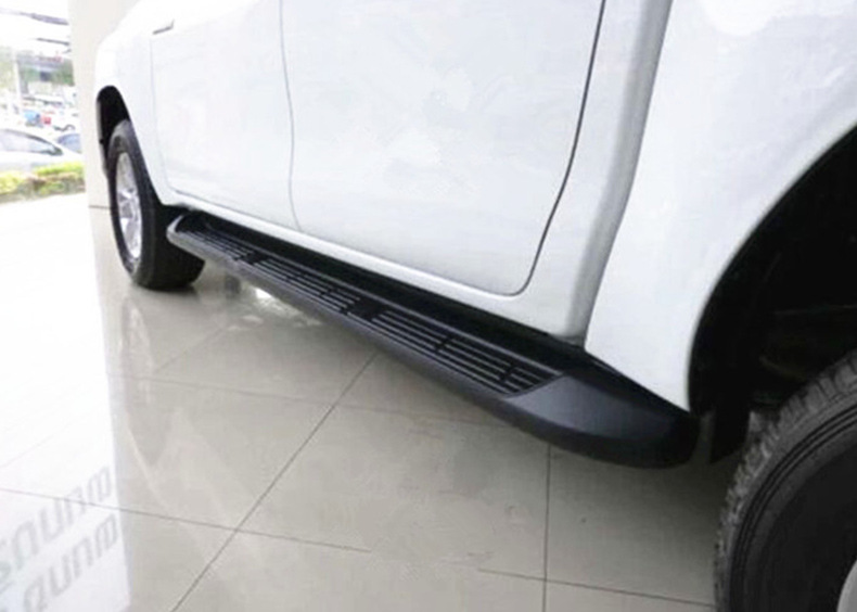 Foot pedal is suitable for Toyota Helux REVO original car pedal HILUX revosidestep