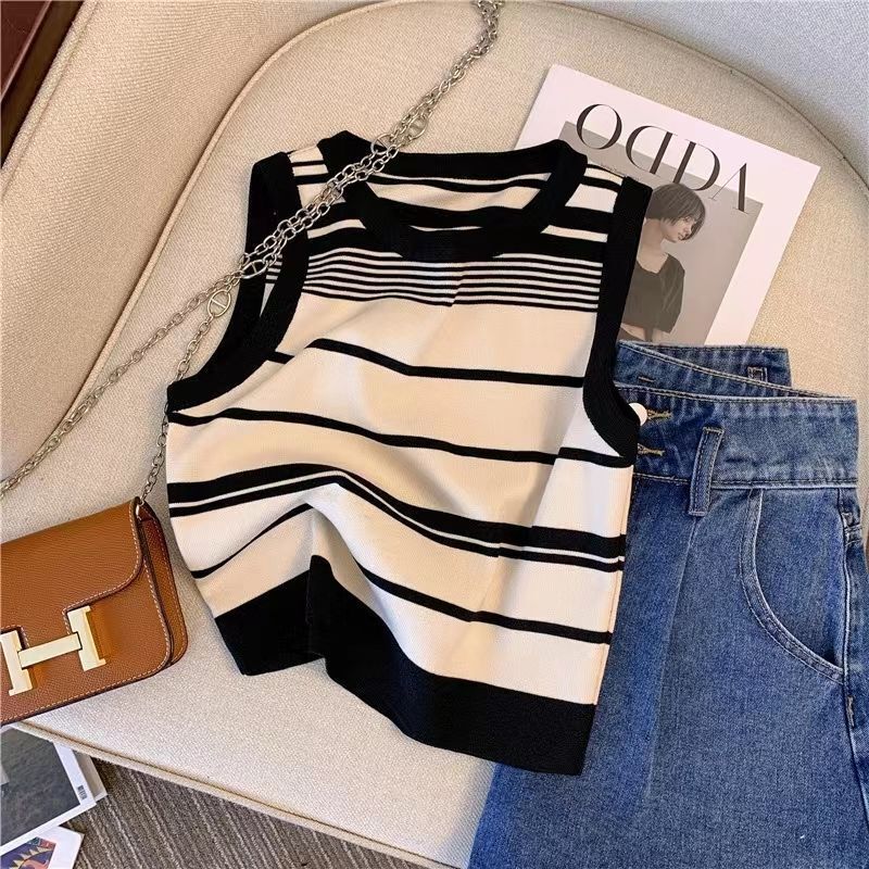 Sweet Short High-Waisted Ice Silk Knitted Vest with Exposed Navel, Age-Reducing and Beautiful Top with a Youthful Feel, Sleeveless Striped Top for Summer Sweet Short High-Waisted Ice Silk Knitted Vest with Exposed Navel, Age-Reducing and Beautiful Top with a Youthful Feel, Sleeveless Striped Top for Summer