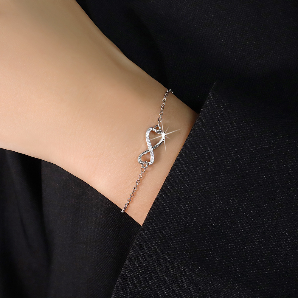 Unlimited sophisticated bracelet