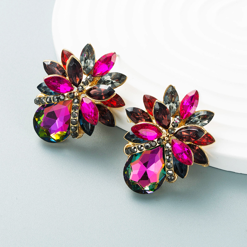 Fashion Colorful Rhinestone-embedded Flower Pattern Alloy Earrings display picture 2