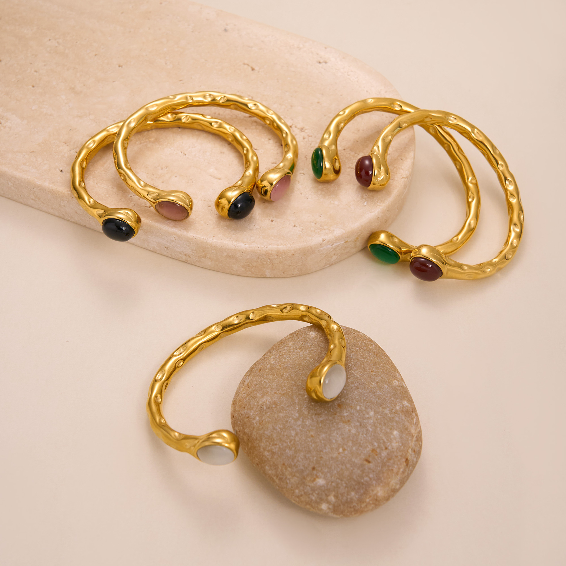 现货工厂批发欧美跨境18k真金电镀钛钢INS时尚精美锆石开口手镯