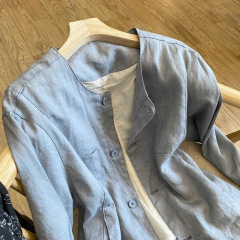 レトロな港の味のchi天糸の亜麻の青いシャツの小さいコートの女性の早秋の気質のシンプルでゆったりしている混紡の上着