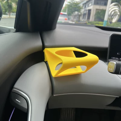 Car cup holder/beverage holder, cup holder, in-car cold drink cup