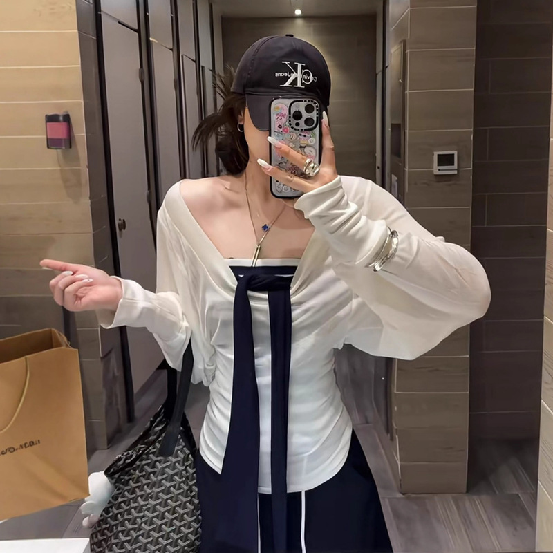 Hot Girl Early Autumn Suit for Women 2025 New Strappy Stripesd Tube Top with Long-Sleeved Sun Protection Blouse Two-Piece Set