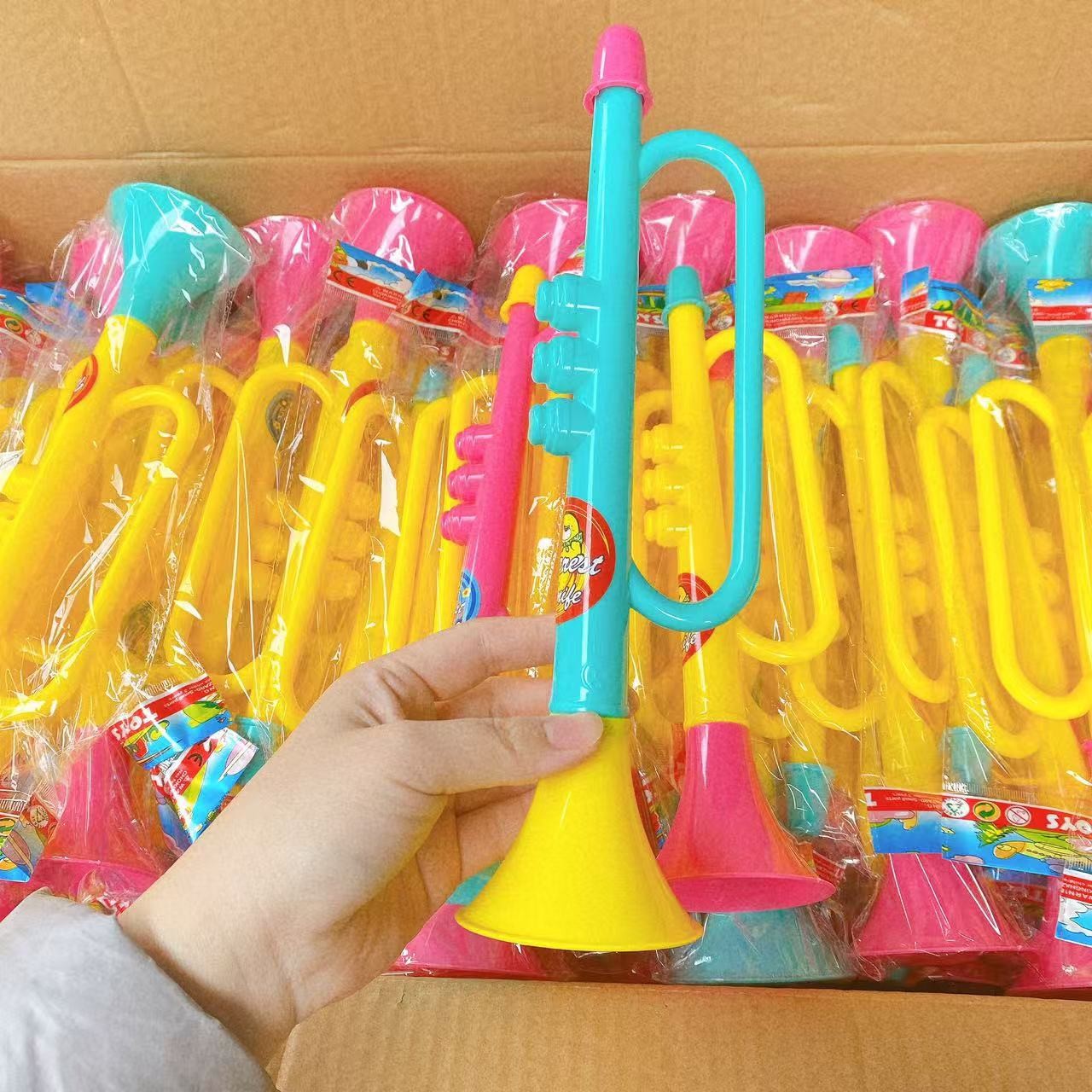 Juguetes infantiles coloridos juegos de rompecabezas bocina de animador puede soplar el juego colocado en el suelo 2 lotes