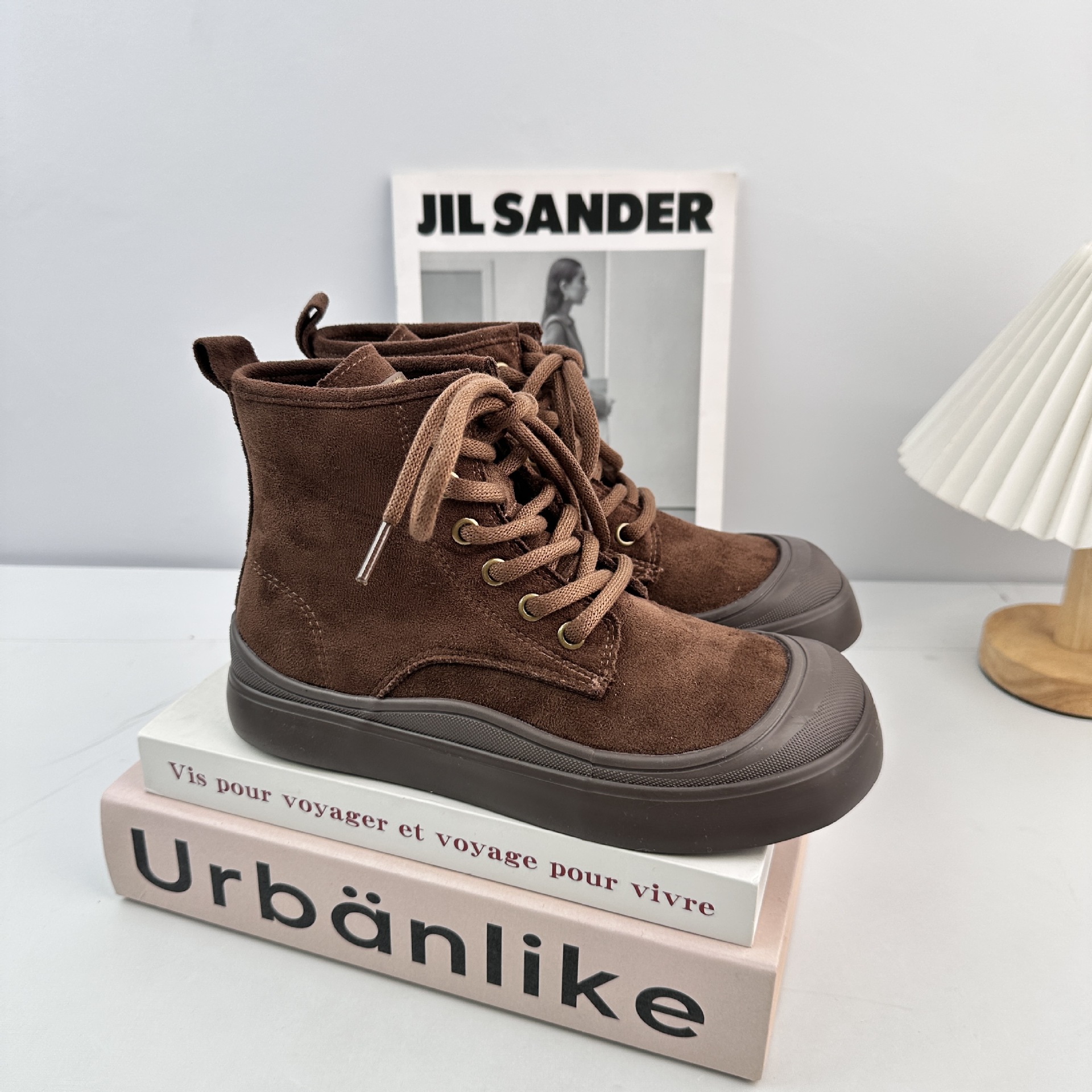 YUANBO Zapatos de suela gruesa de alto nivel de invierno y otoño de 2025 nuevas botas cortas coreanas casuales zapatos de lona de mujer