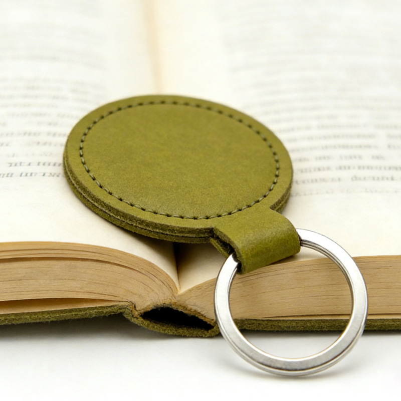 Wholesale Simple Pu Blank Logo Leather Car Keychain Pendant DIY Leather Key Ring Tag Round Shape