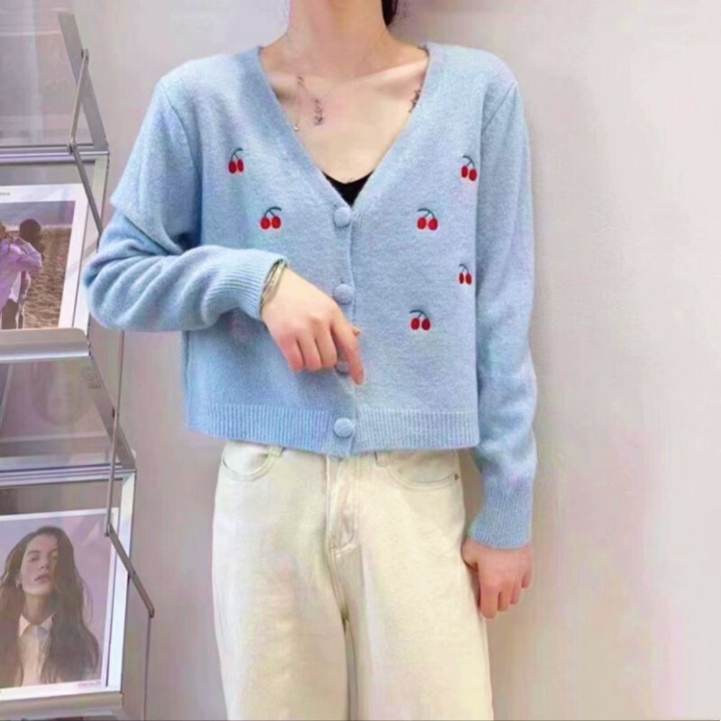 Spring and autumn new versatile design cherry embroidery soft long-sleeve sweater, short V-neck knitted cardigan top for women Spring and autumn new versatile design cherry embroidery soft long-sleeve sweater, short V-neck knitted cardigan top for women
