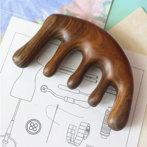 Массажер для кожи головы sandalwood, резная щетка